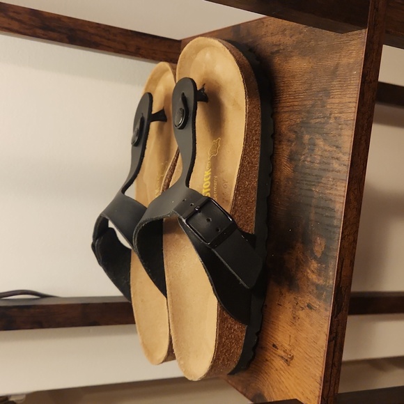 Birkenstock Gizeh Sandals - Picture 3 of 8